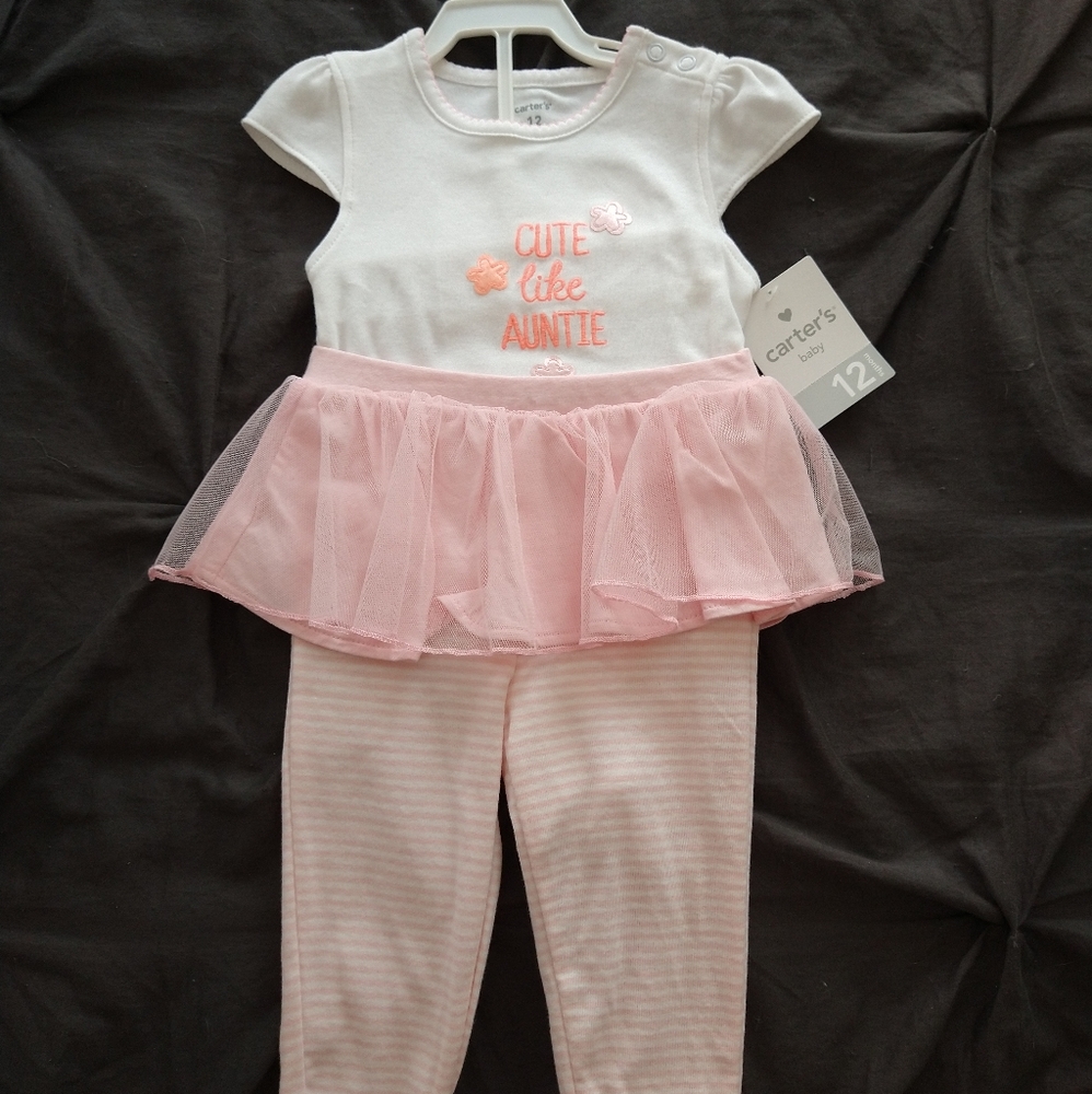 Baby girl's onesie set
